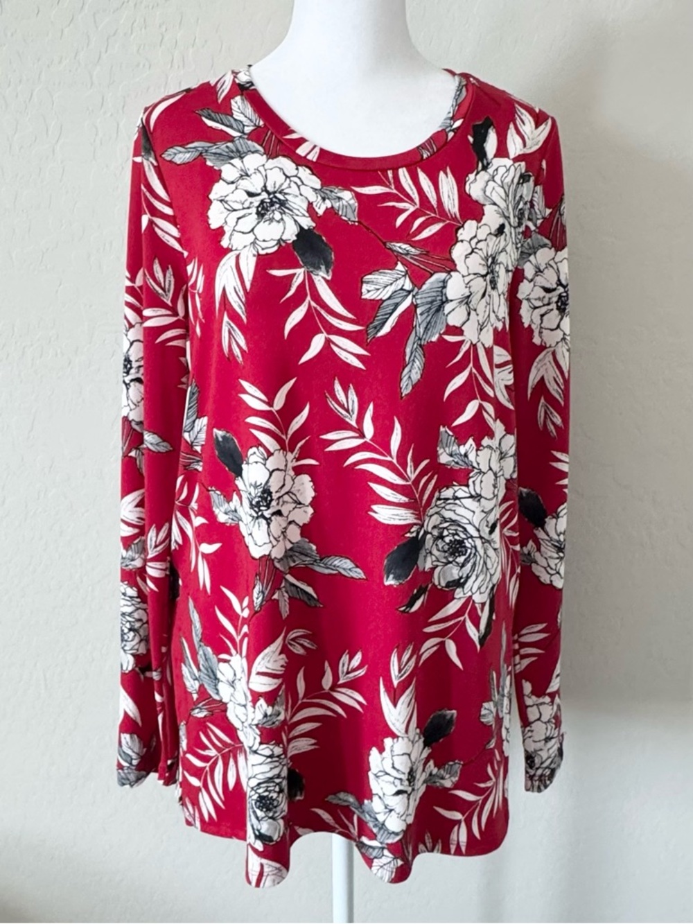 Karen Kane Red Floral Long Sleeve Blouse Top